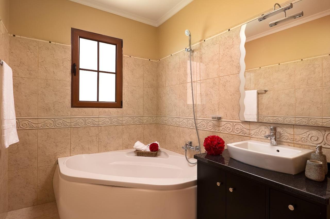 King'S House Villa Estreito Da Calheta Екстериор снимка